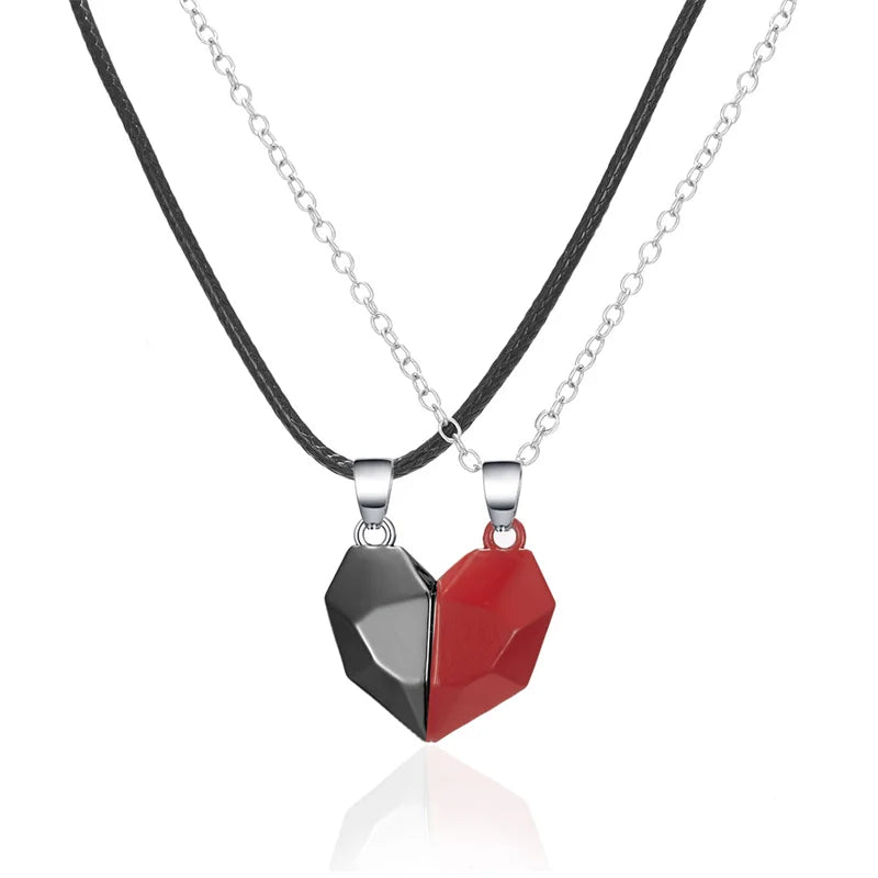 Magnetic Heart Couple Necklace – Gothic Punk Style.